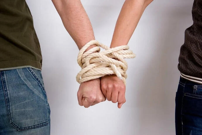 Співзалежні стосунки- коли любов перетворюється на залежність