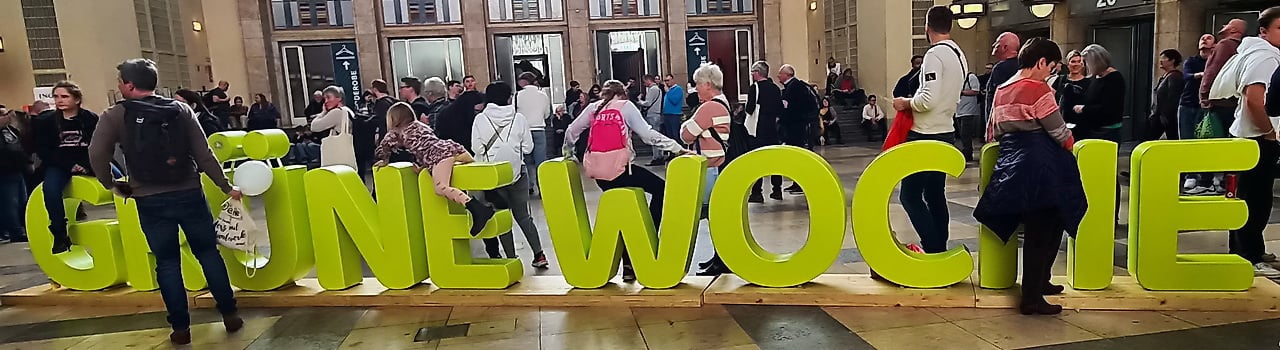 Ein Foto des Schriftzuges: